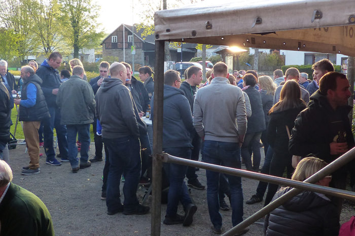 Ein buntes Wochenende am Dorfplatz - Fotoreihe vom 1. Mai